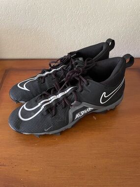 Nike Alpha Menace 3 Shark Men's 10 Football Cleats Black/Grey/White CV0582-010